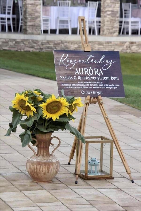 Aurora Rendezvenyterem & Szallas Jászapáti Dış mekan fotoğraf